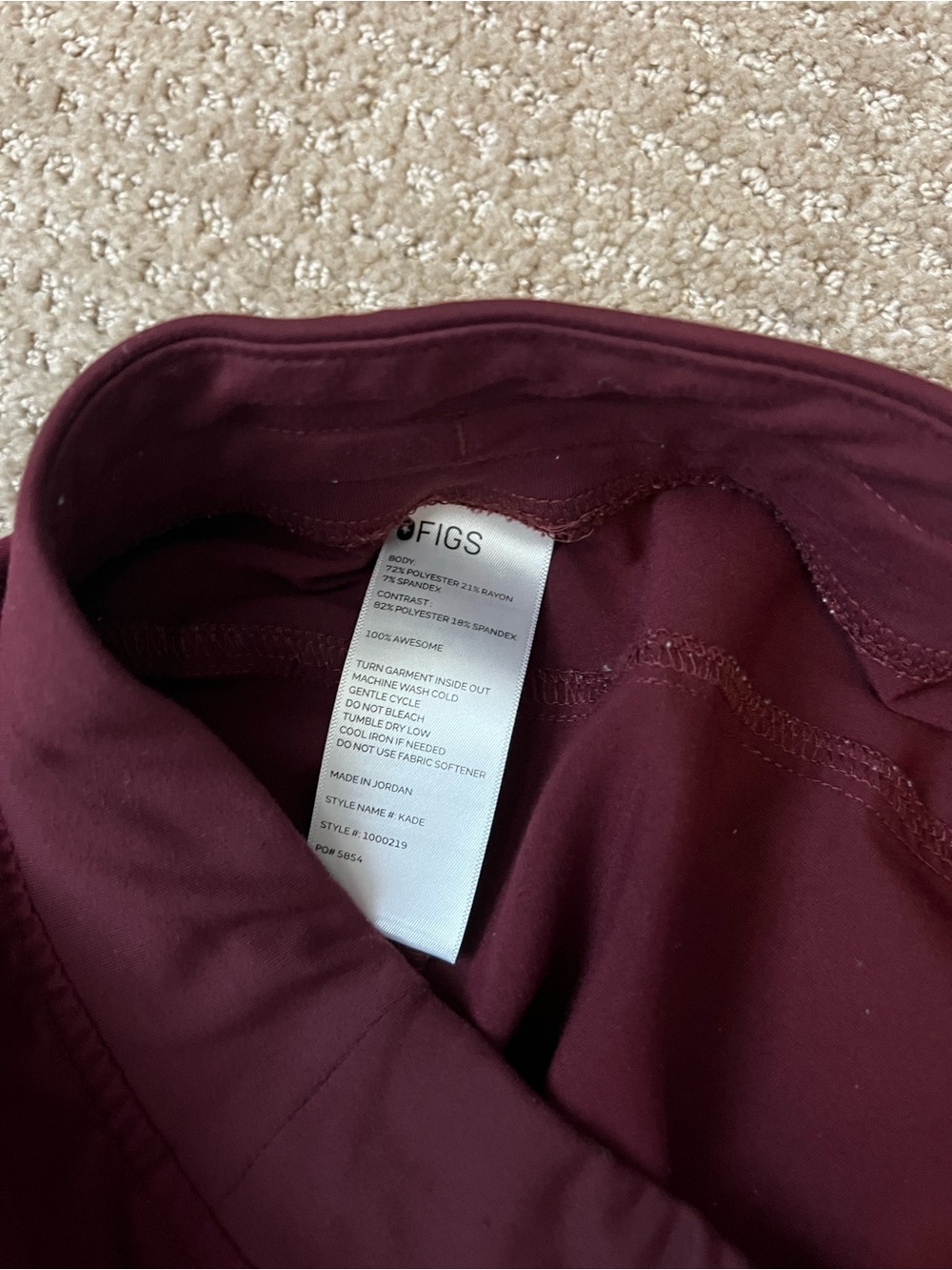 FIGS Women's Kade Cargo Scrub Pants Burgundy Medium Petite - Picture 3 of 5